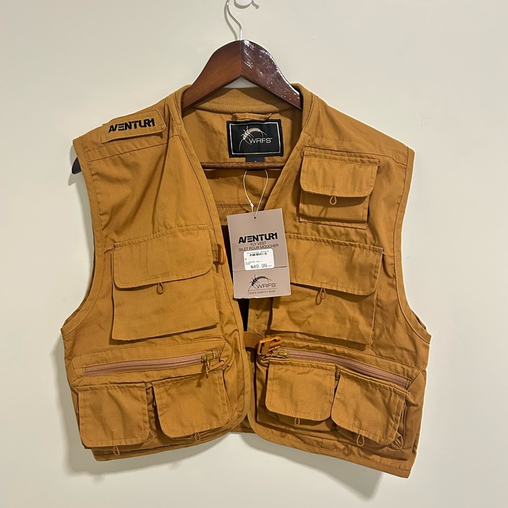 NWT Dark Tan Utility/Fishing Vest With Alot Of Pockets And Zippers Size Medium